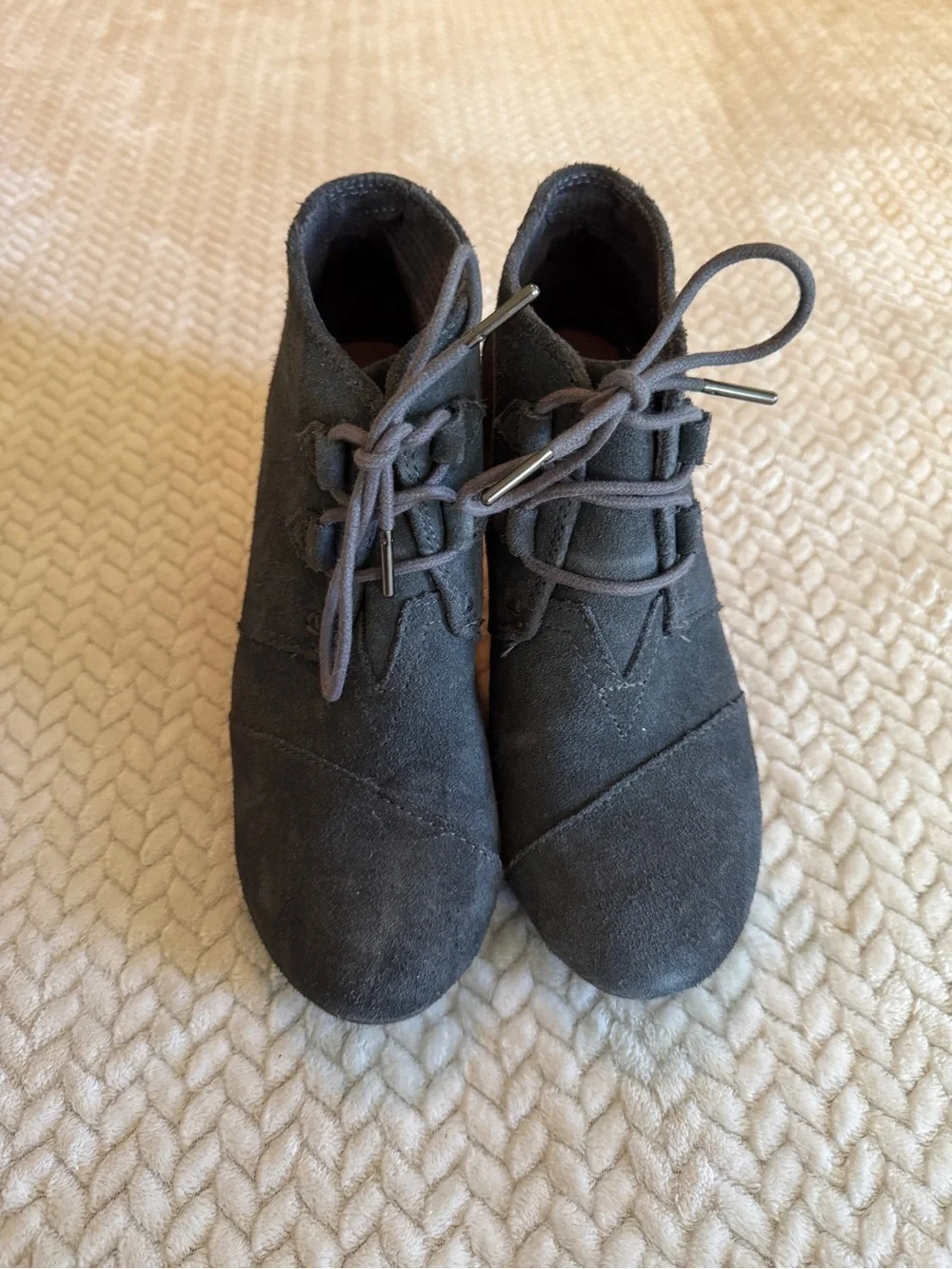 TOMS Dark Gray Suede Lace-Up Wedge Ankle Boots Size 8